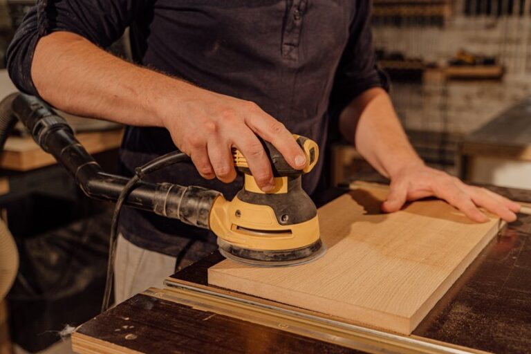 orbital vs palm sander
