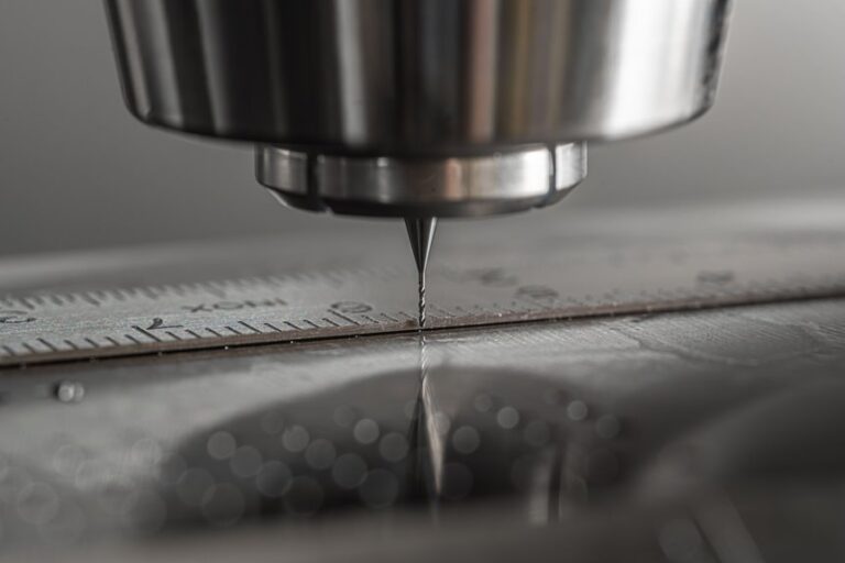 oscillating tool precision cutting
