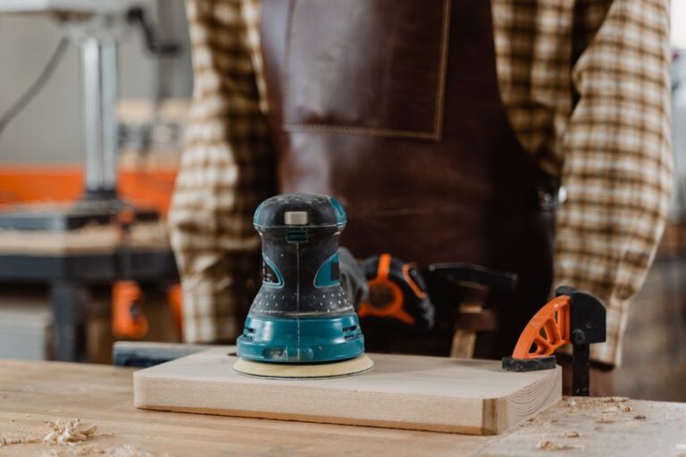 random orbital sander uses